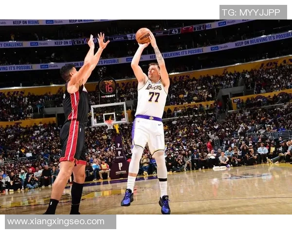 东契奇狂砍73分刷新现役最高分记录独行侠力克太阳终结其11连胜之旅