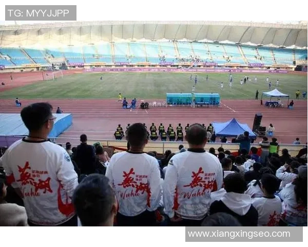 城南队与尚州尚武的激烈对决展现足球魅力与竞技精神的巅峰对抗 城南队与尚州尚武的激烈对决展现足球魅力与竞技精神的巅峰对抗