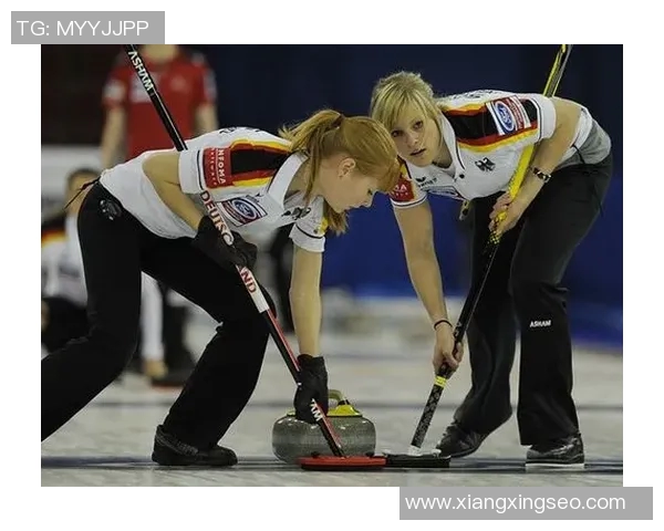 女子冰壶德国队对决强敌展现冰上风采与竞技精神