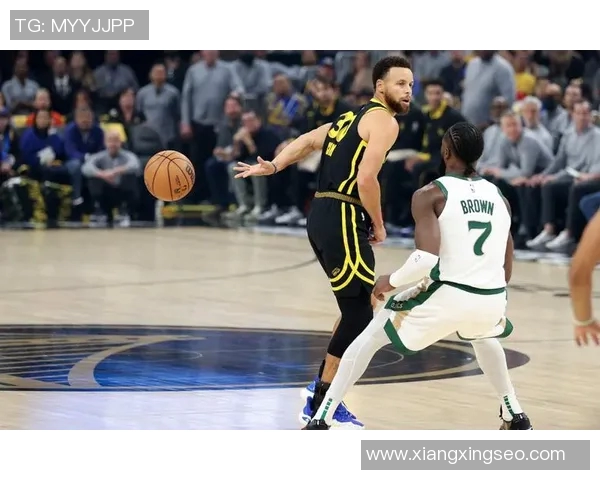 库里三分大赛决赛狂轰20球创历史纪录展现无与伦比的投篮天赋