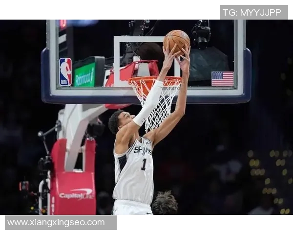 文班亚马新秀赛季表现惊艳场均20分10篮板3盖帽领跑联盟