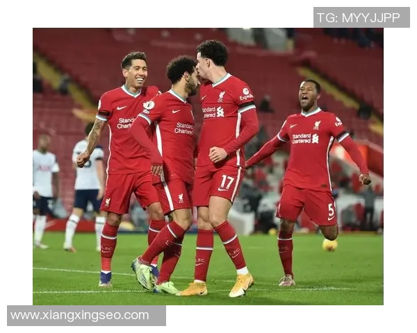 热刺与利物浦女球迷激情对决赛场外的友谊与热爱交织